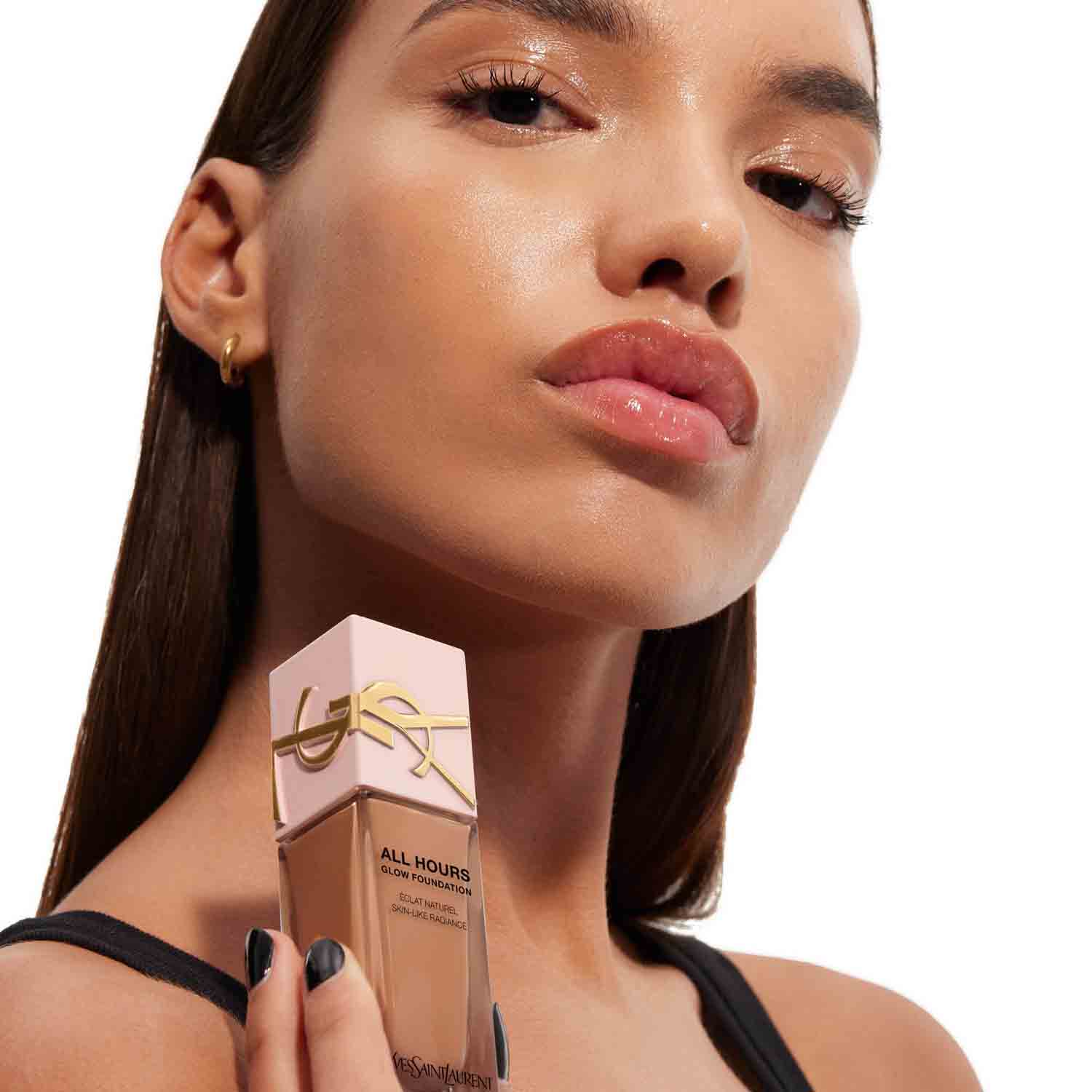 ALL HOURS GLOW FOUNDATION (BASE DE MAQUILLAJE)